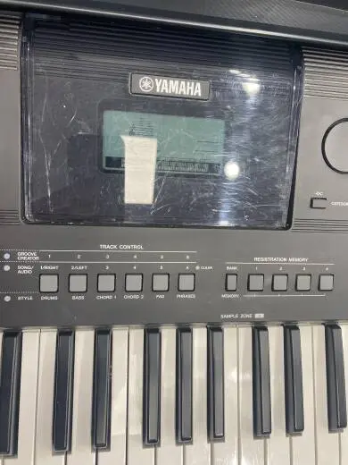 Yamaha - PSRE463 2